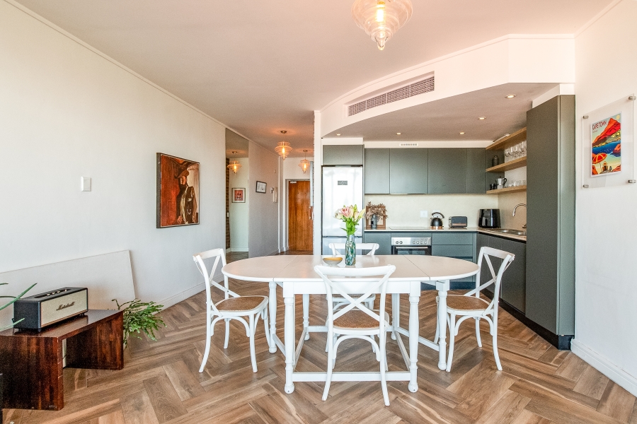 To Let 2 Bedroom Property for Rent in Green Point Western Cape